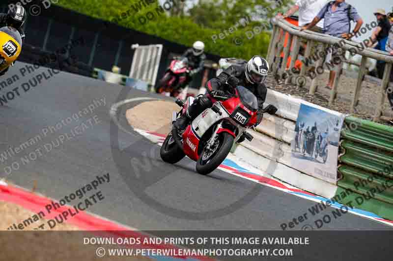 Vintage motorcycle club;eventdigitalimages;mallory park;mallory park trackday photographs;no limits trackdays;peter wileman photography;trackday digital images;trackday photos;vmcc festival 1000 bikes photographs